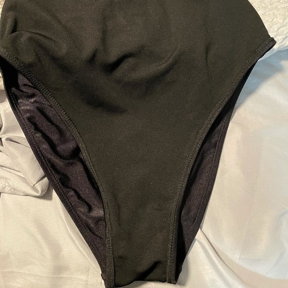 Swimsuit - Picture 2 of 3